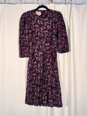Vintage Karin Stevens Purple Floral Midi Dress